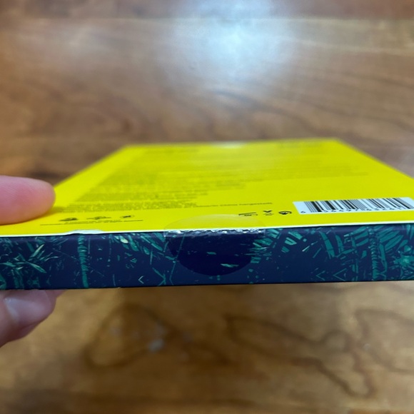 New Jurassic Park Profusion Cosmetics 3 Pair Faux Lash set Lash Liner Adhesive - Picture 6 of 7